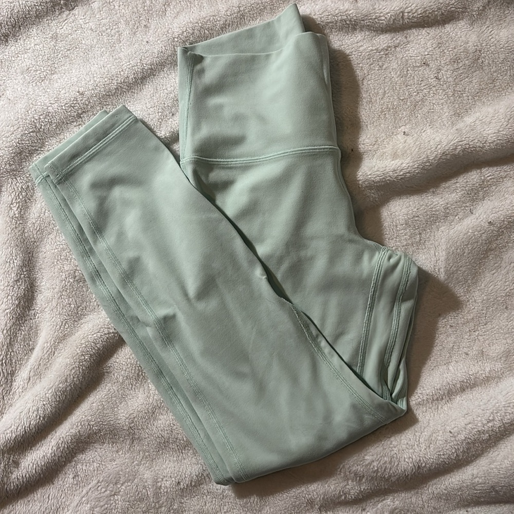 Lululemon mint capri leggings
